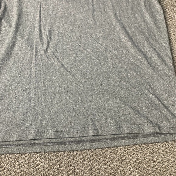 Hollister Mens T-Shirt Size Large Gray Short Sleeves Crew Neck Pullover Casual - Picture 4 of 11